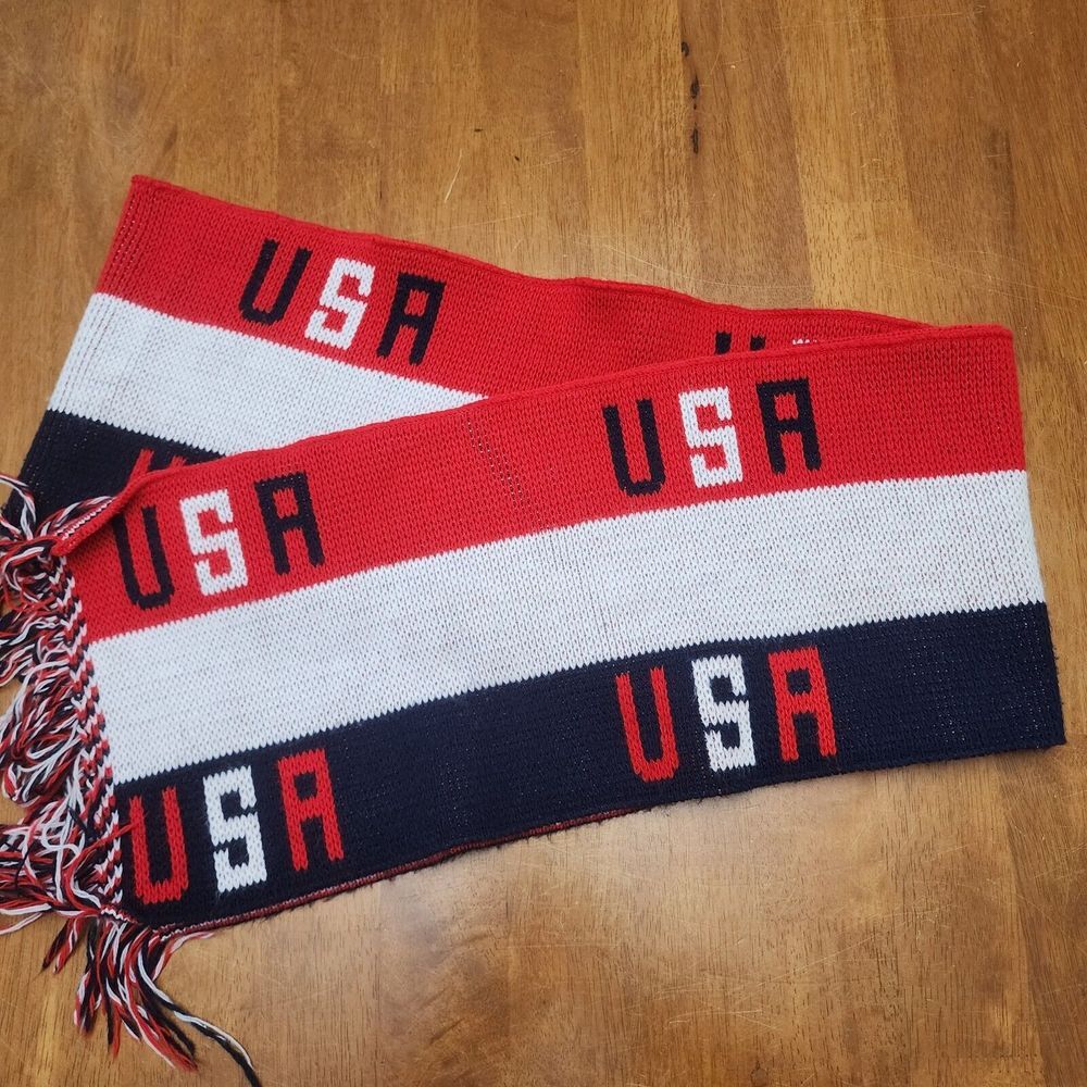 Knitmakers USA KnitScarf Sports Red, White Blue ~ 93x70" Patriotic!‎